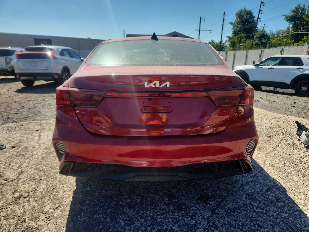2023 Kia Forte Lxs - Image 6