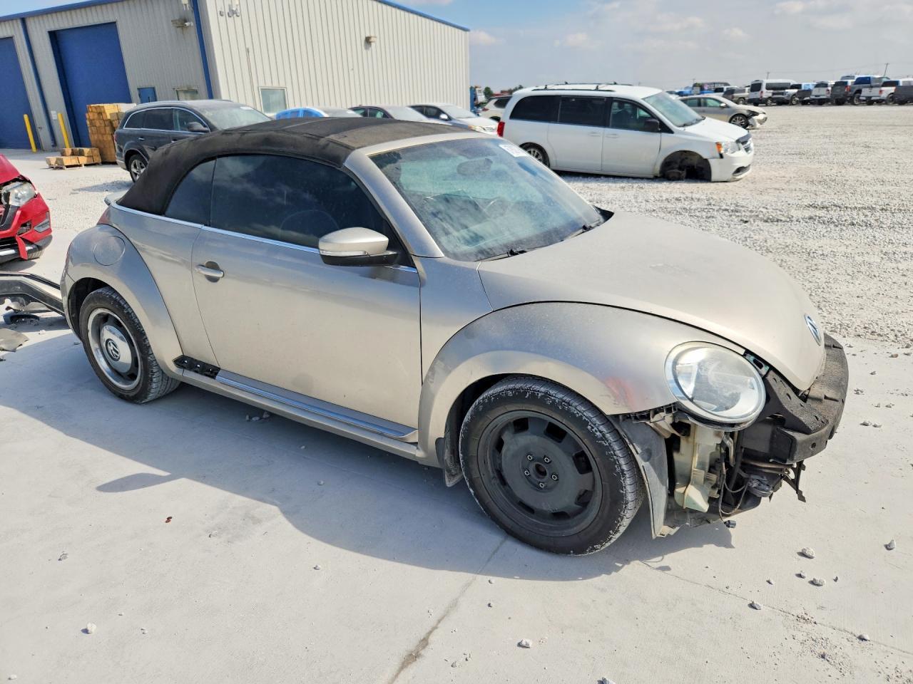 2015 Volkswagen Beetle 1.8T - Image 4