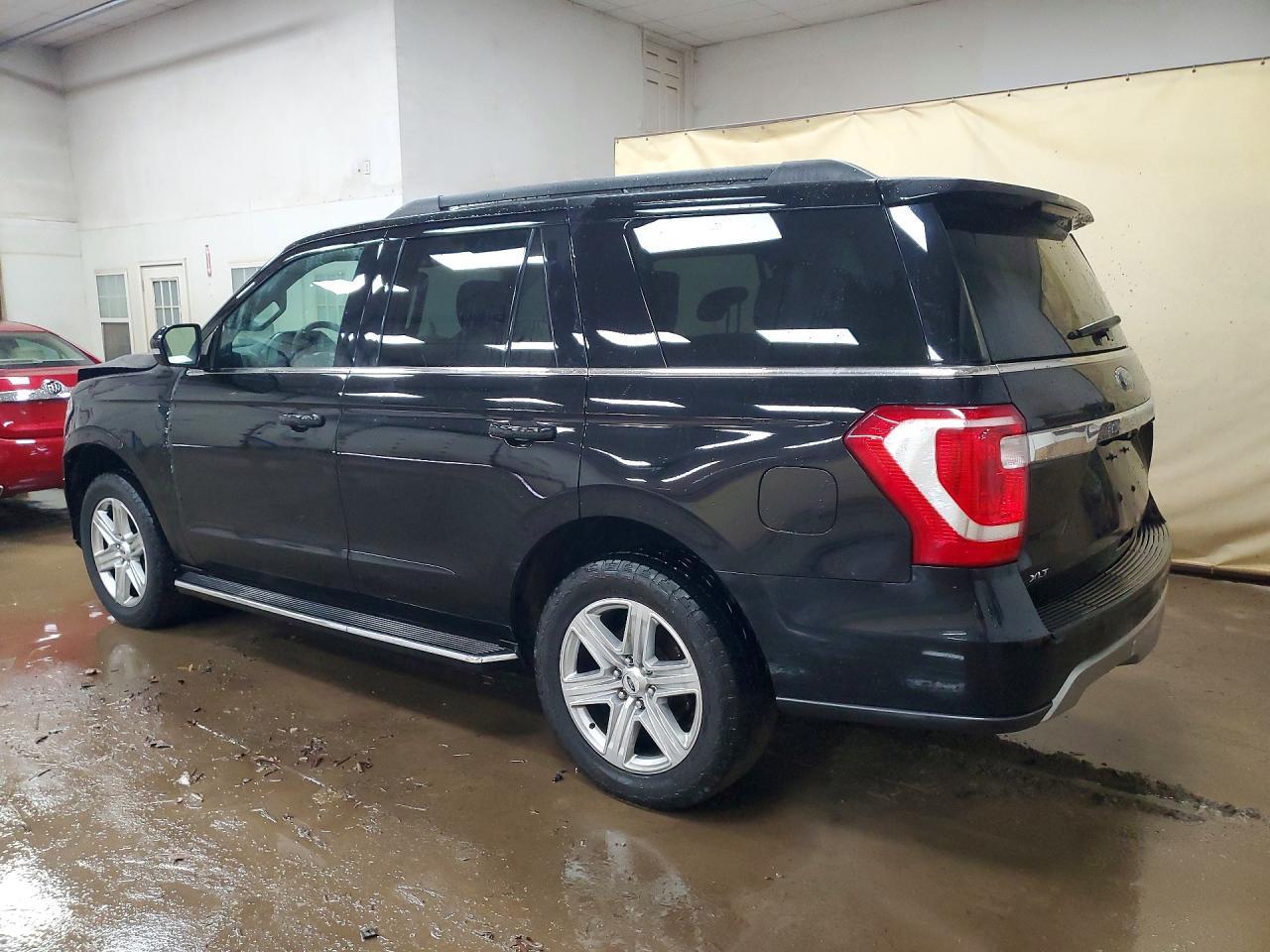 2018 Ford Expedition Xlt - Фото 2