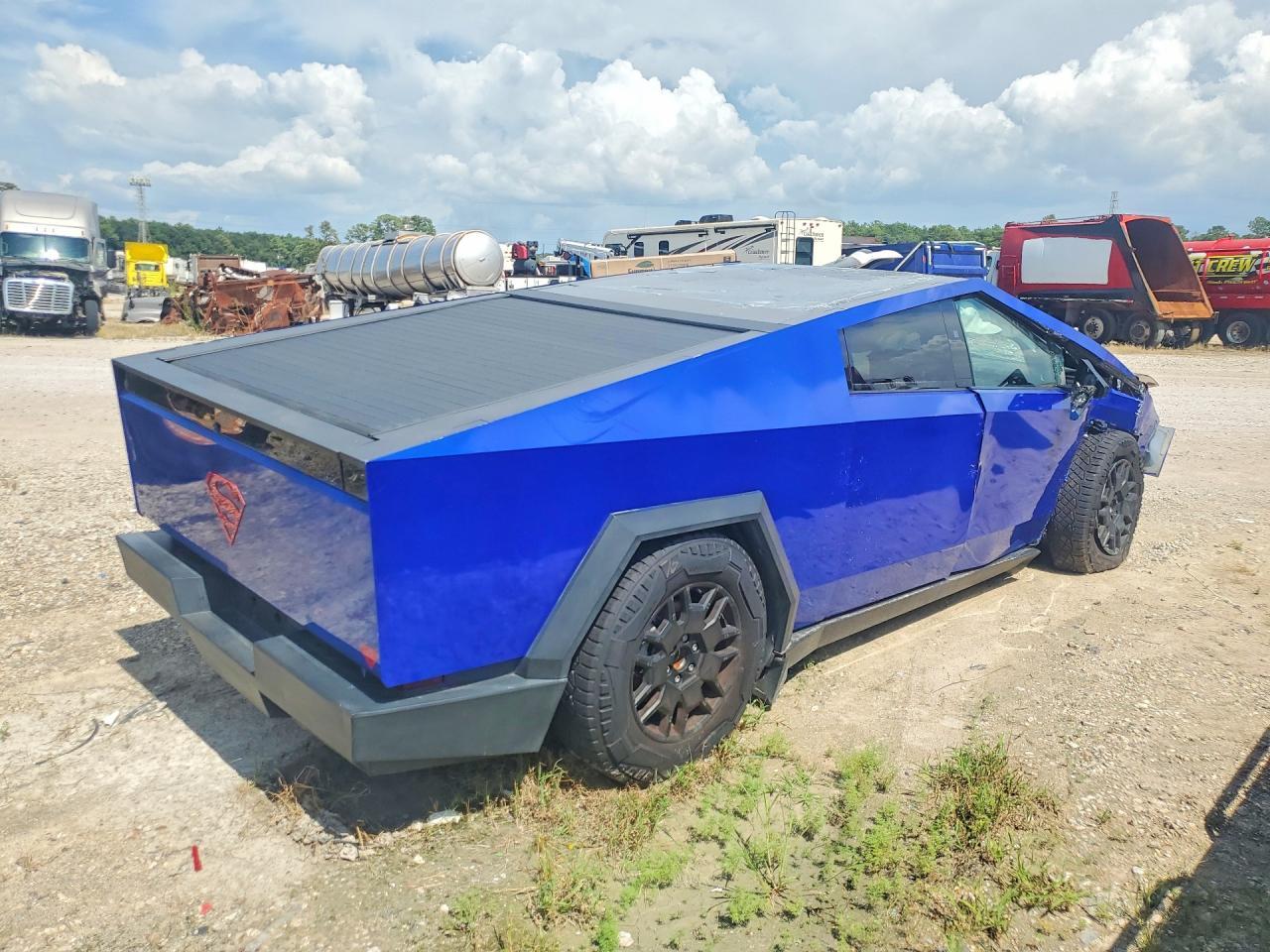 2024 Tesla Cybertruck - Фото 3