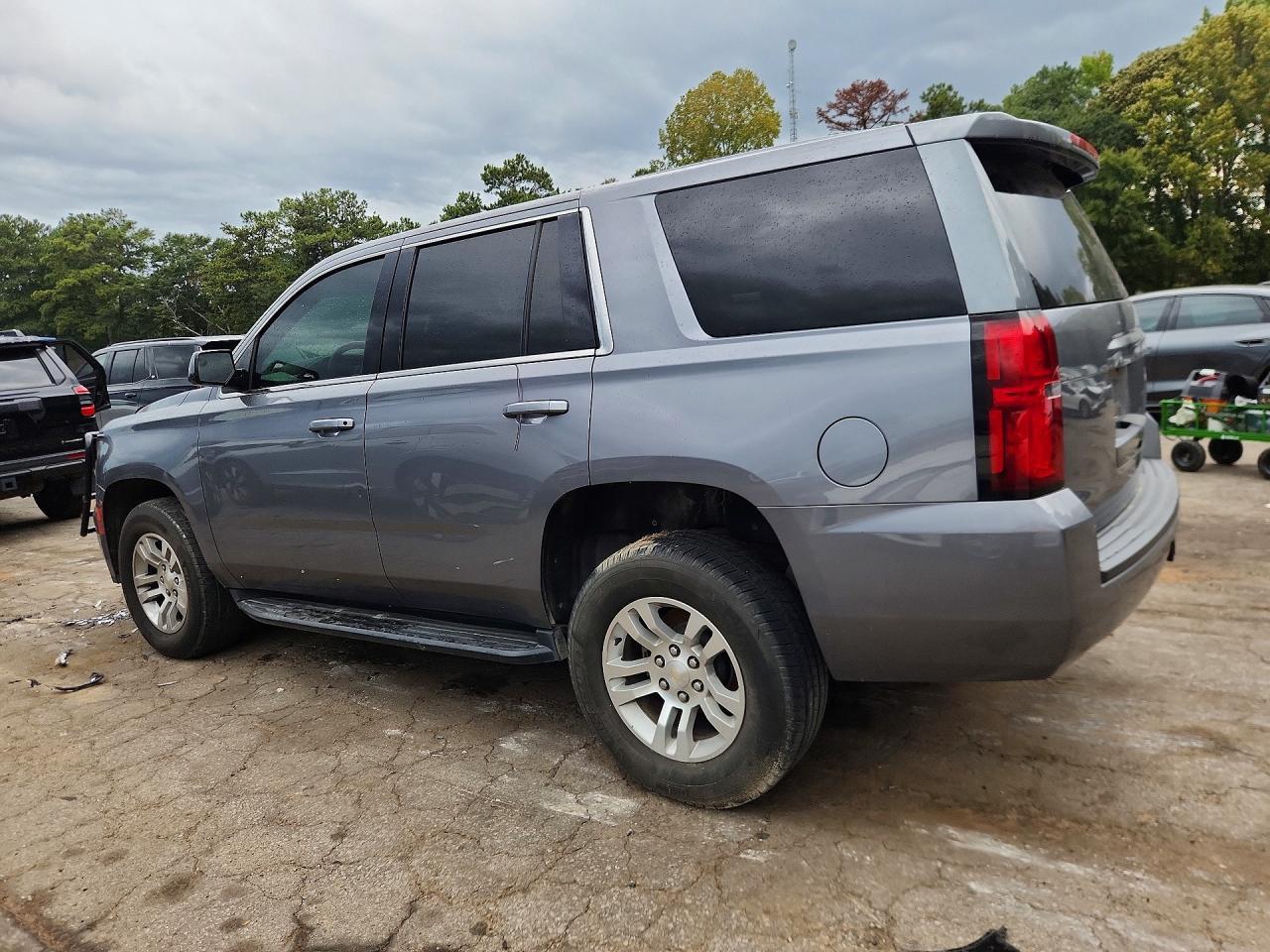 2019 Chevrolet Tahoe Special - Фото 2