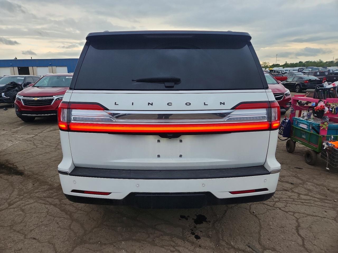 2021 Lincoln Navigator Black Label - Фото 6