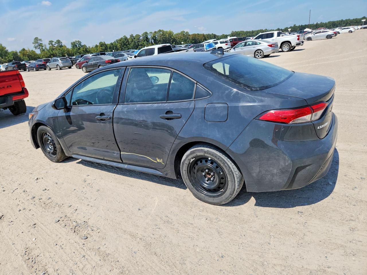 2025 Toyota Corolla Le - Фото 2