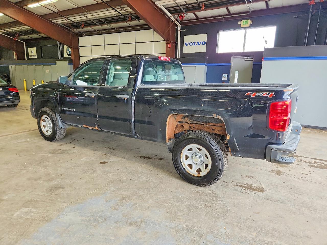 2017 Chevrolet Silverado K1500 - Image 2