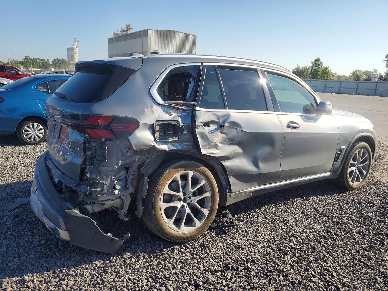 2025 BMW X5 xDrive40I - Фото 3