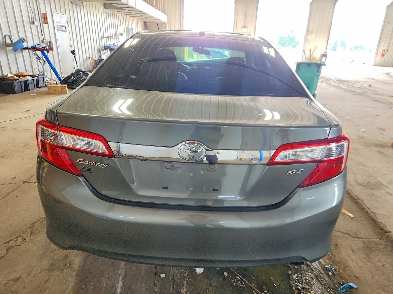 2012 Toyota Camry Xle - Image 6