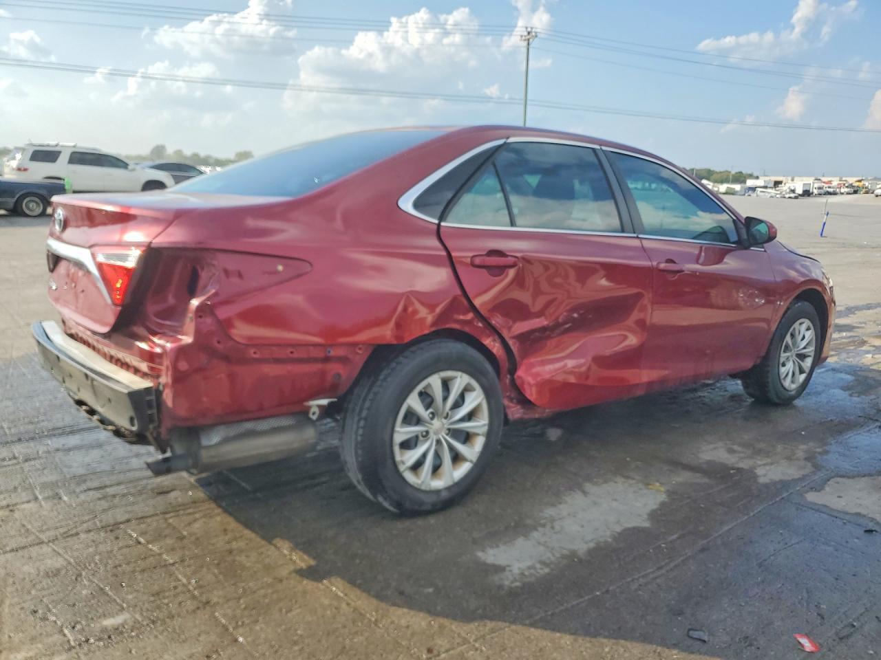 2017 Toyota Camry Le - Фото 3