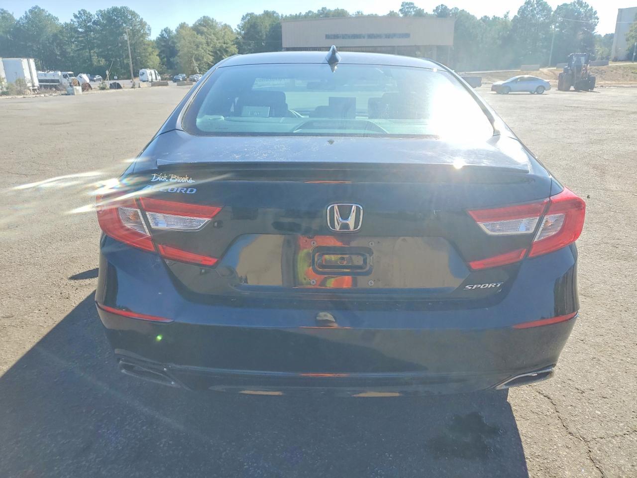 2022 Honda Accord Sport - Image 6