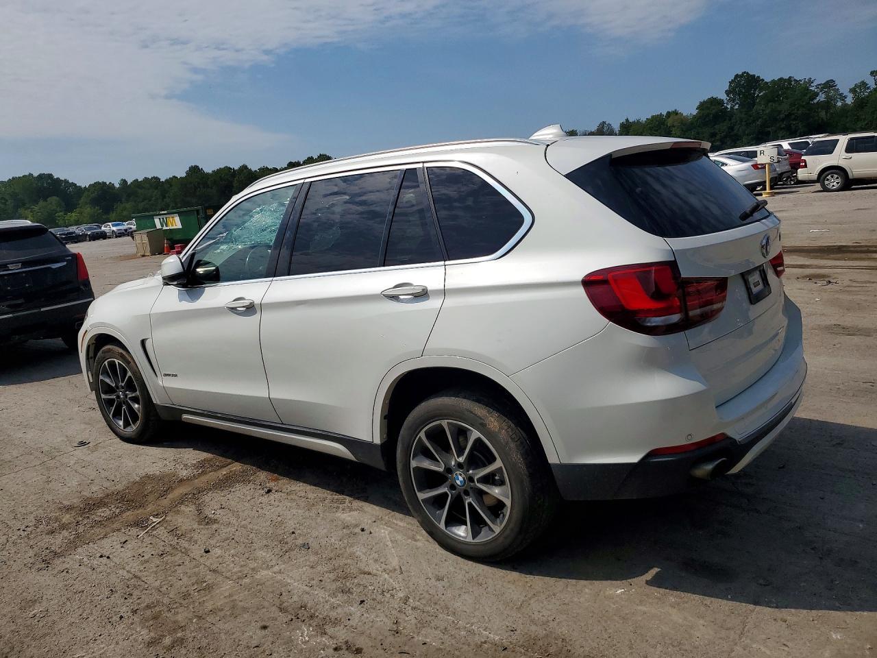 2017 BMW X5 xDrive35I - Фото 2