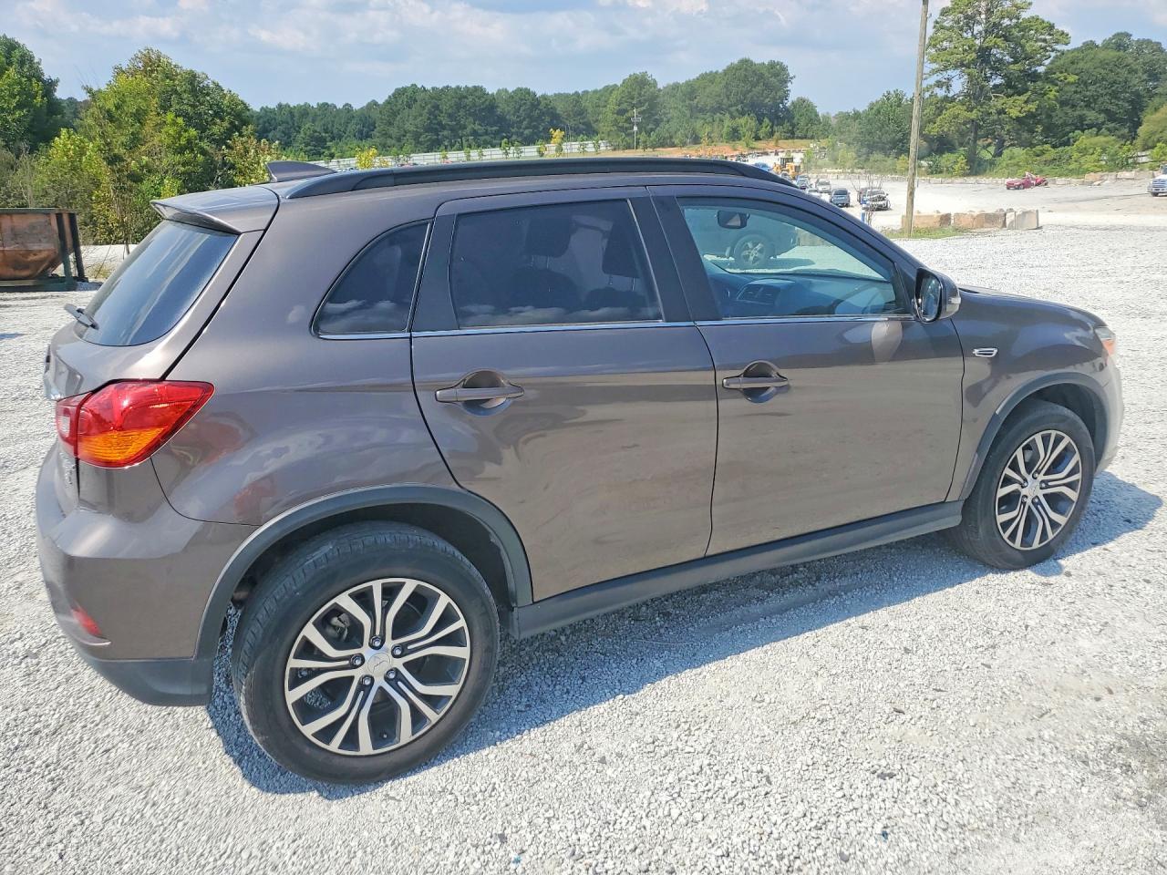 2018 Mitsubishi Outlander Sport Sel - Image 3