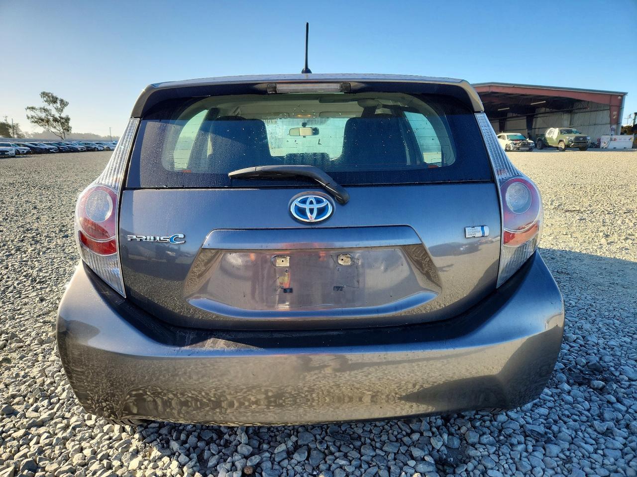 2013 Toyota Prius C One - Фото 6
