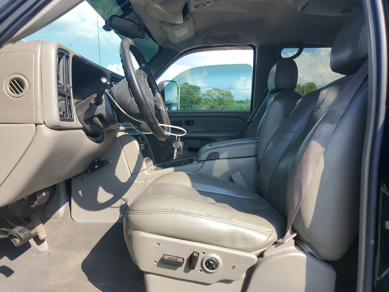 2005 Chevrolet Silverado C2500 Heavy Duty - Фото 7