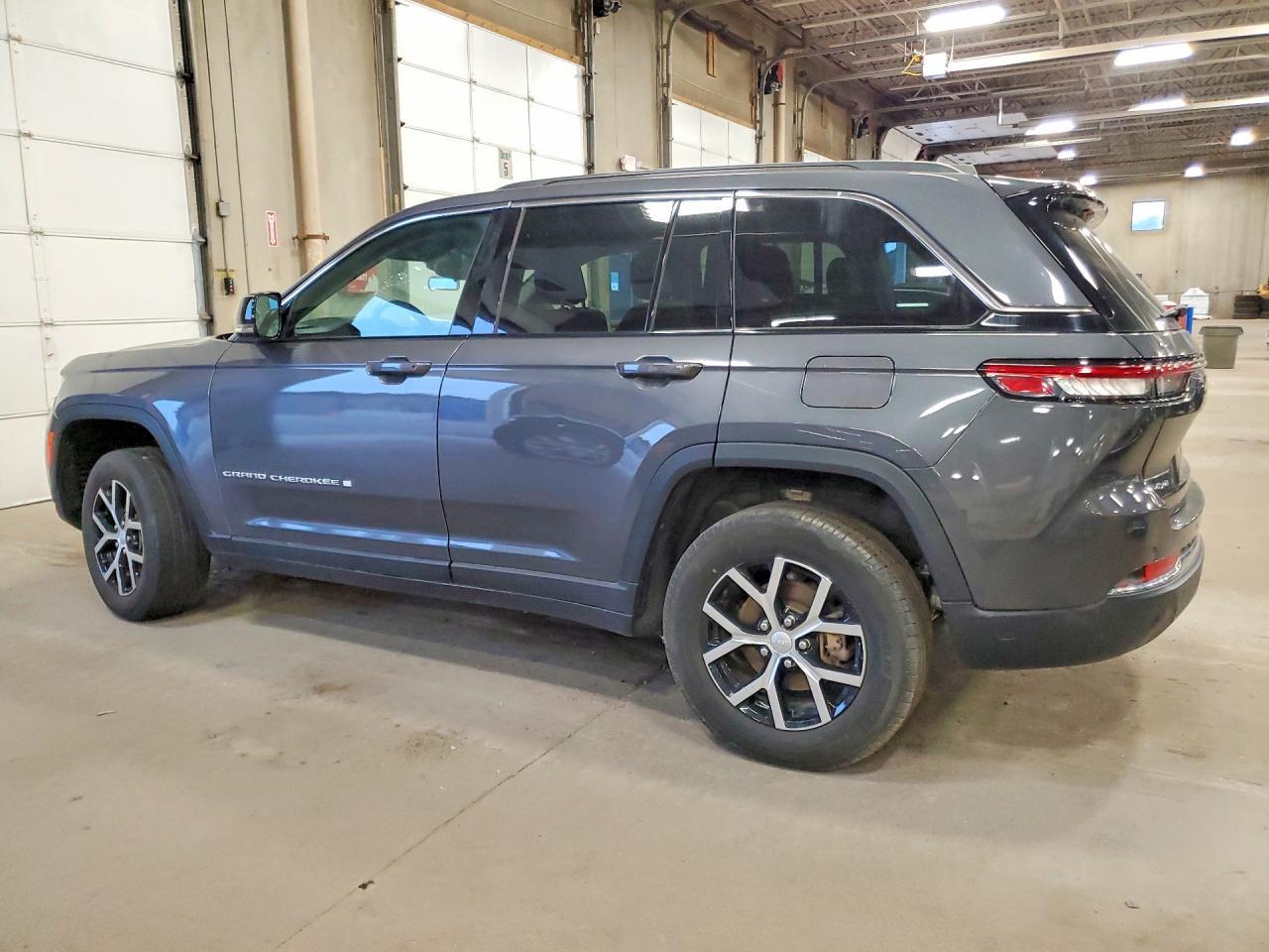 2023 Jeep Grand Cherokee Limited - Фото 2
