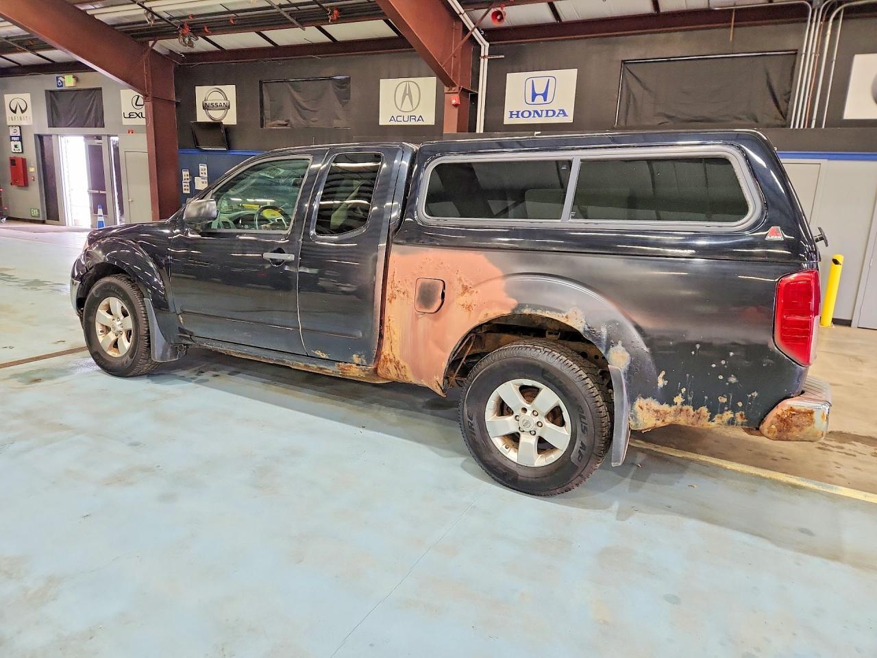 2011 Nissan Frontier Sv V6 - Image 2