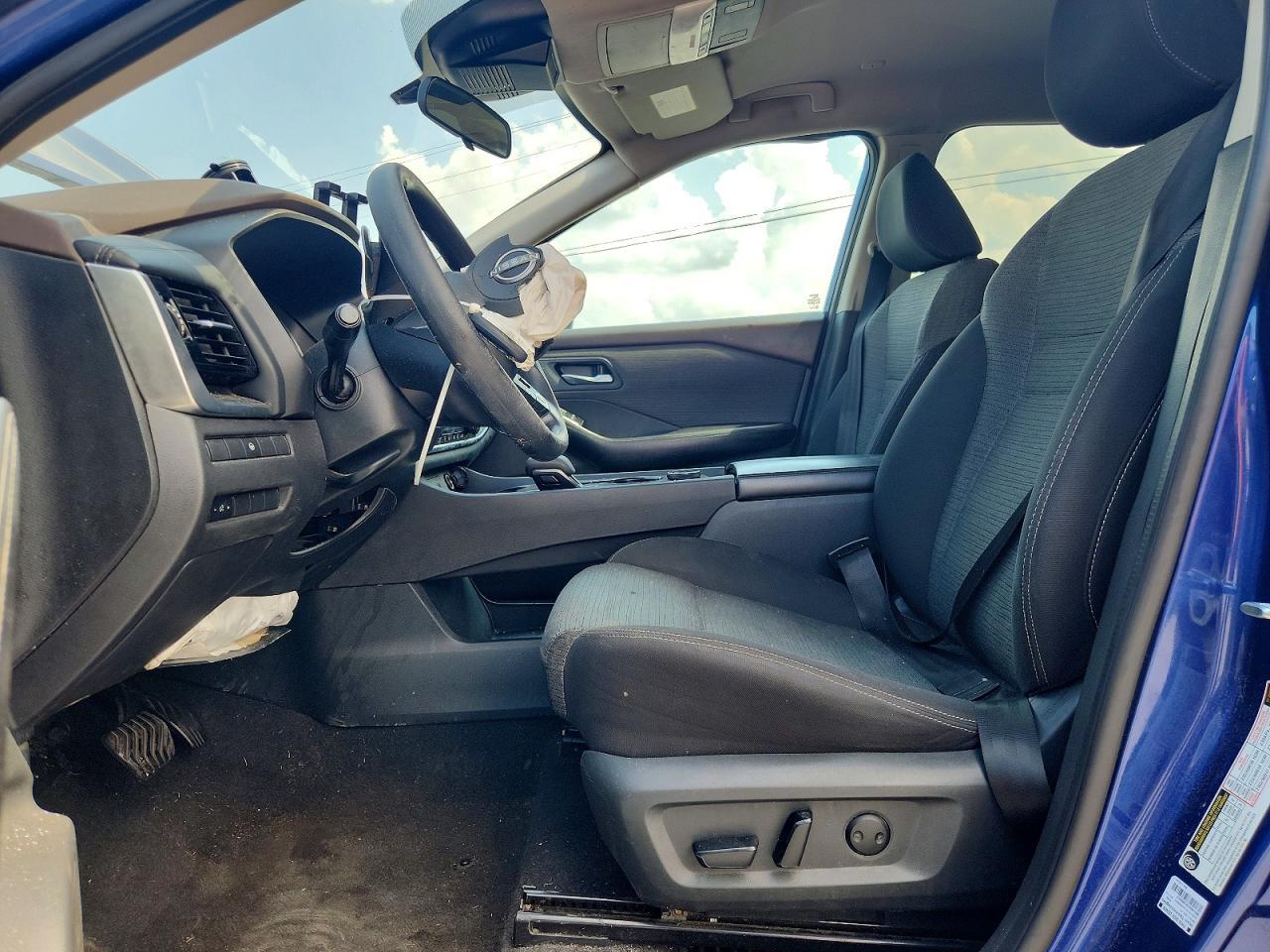 2022 Nissan Rogue Sv - Image 7