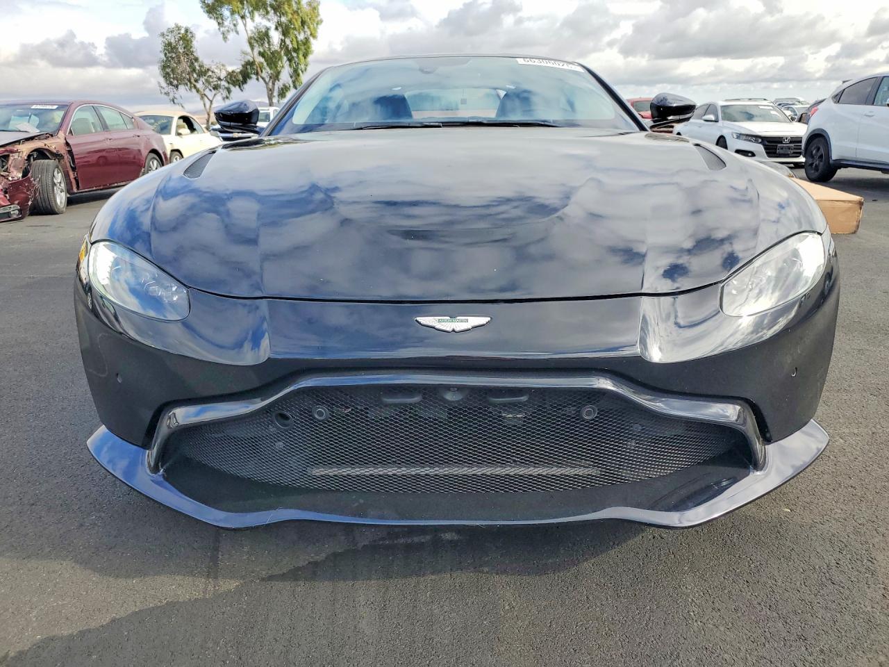 2020 Aston Martin Vantage - Фото 5