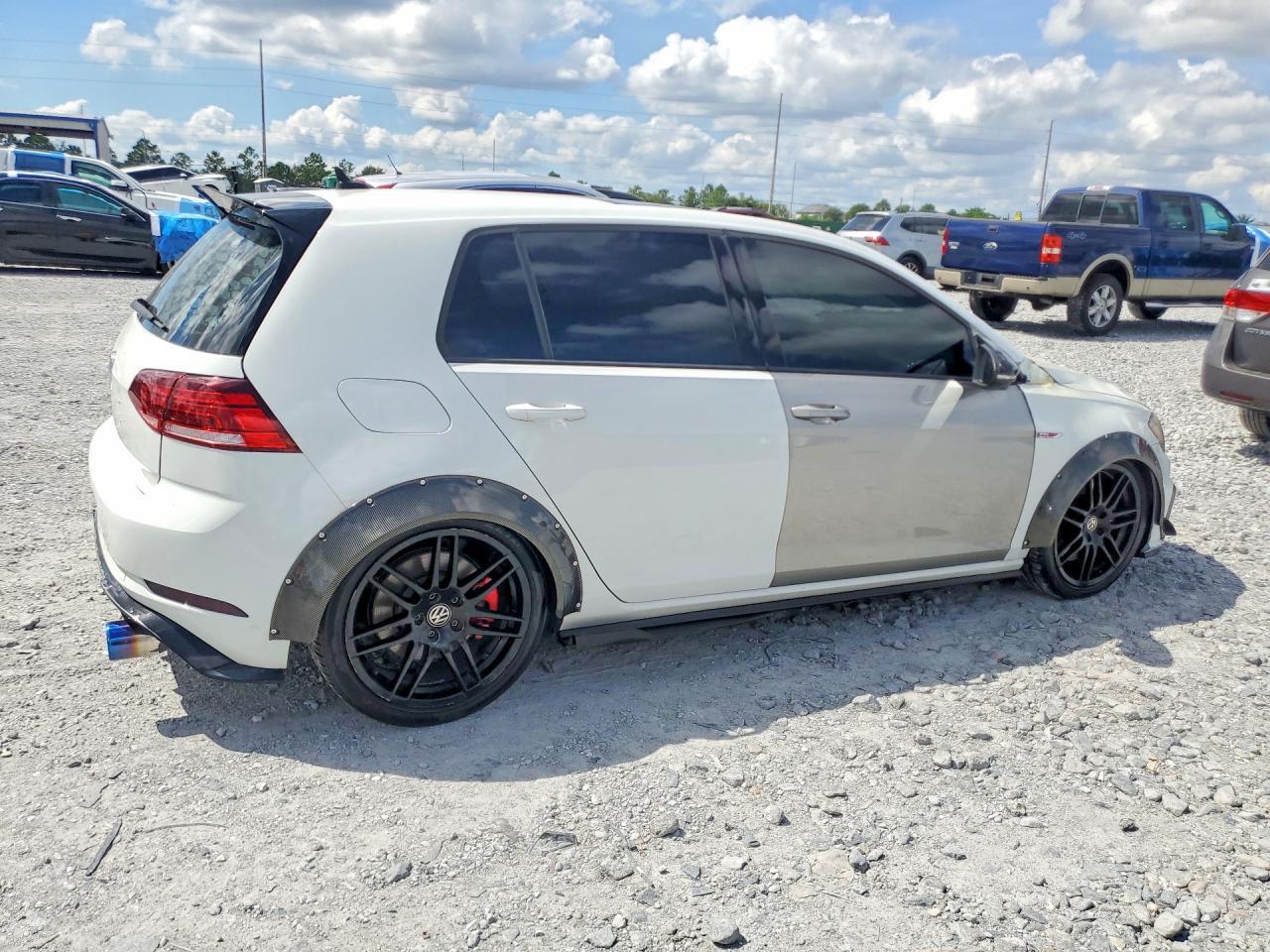 2021 Volkswagen Gti S - Фото 3