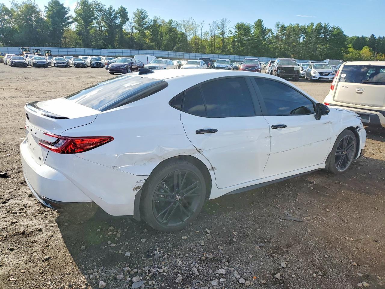 2026 Toyota Camry Nightshade - Фото 3