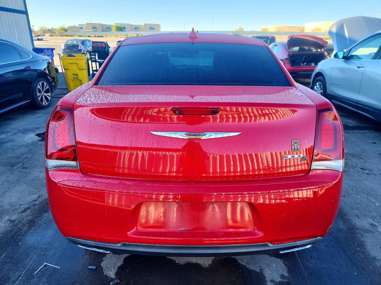 2016 Chrysler 300 S - Фото 6
