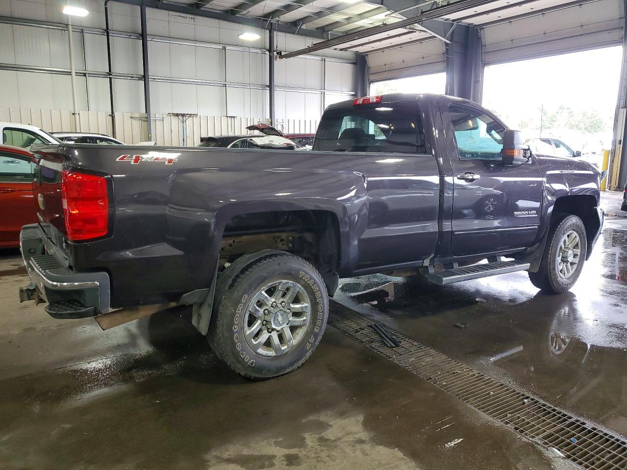 2016 Chevrolet Silverado K3500 Lt - Image 3