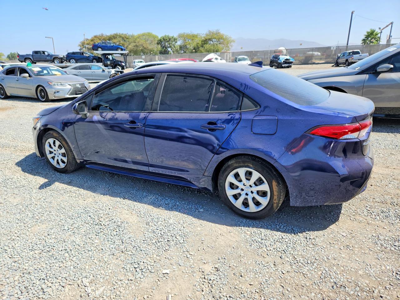2020 Toyota Corolla Le - Image 2