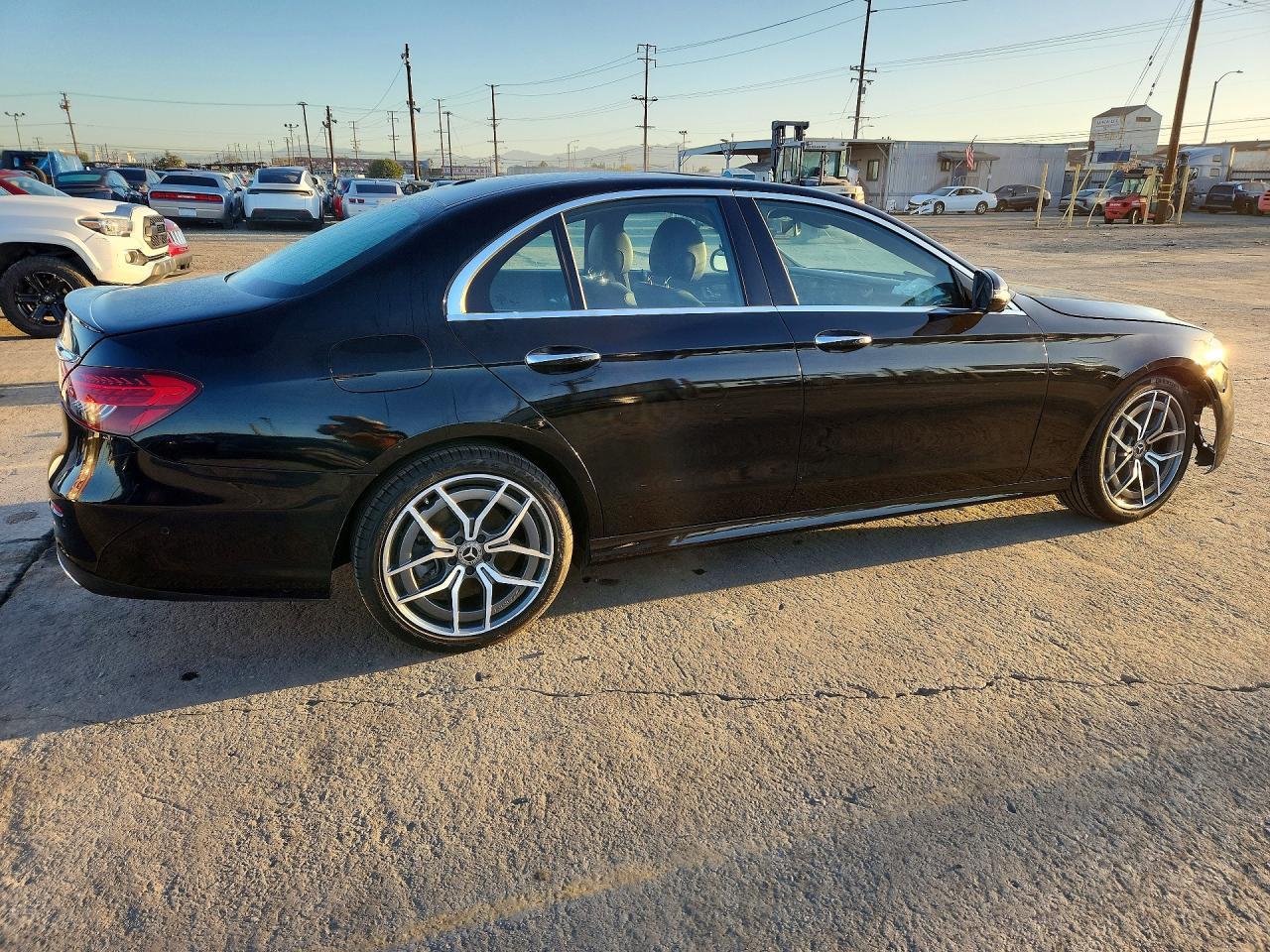 2021 Mercedes-Benz E 350 - Фото 3