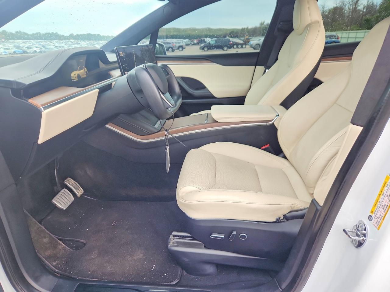 2023 Tesla Model X - Фото 7