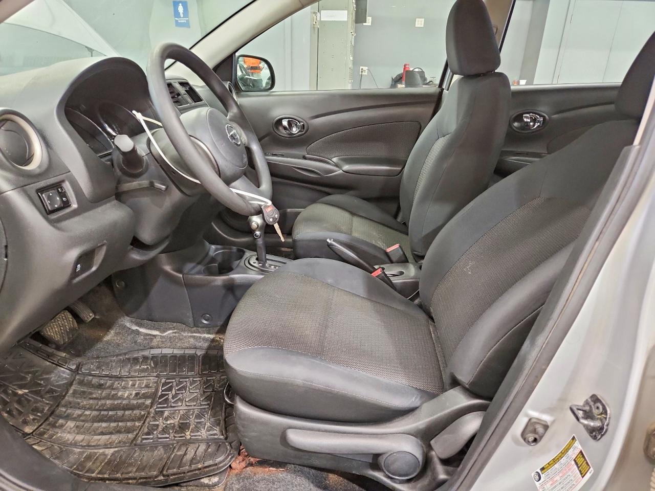 2013 Nissan Versa 1.6 S - Image 7