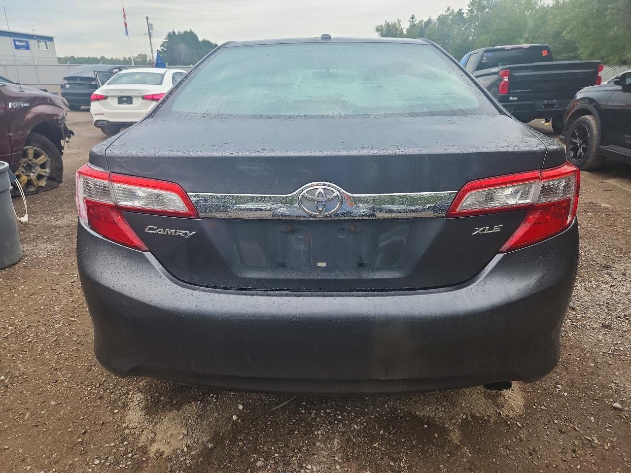 2012 Toyota Camry L - Фото 6