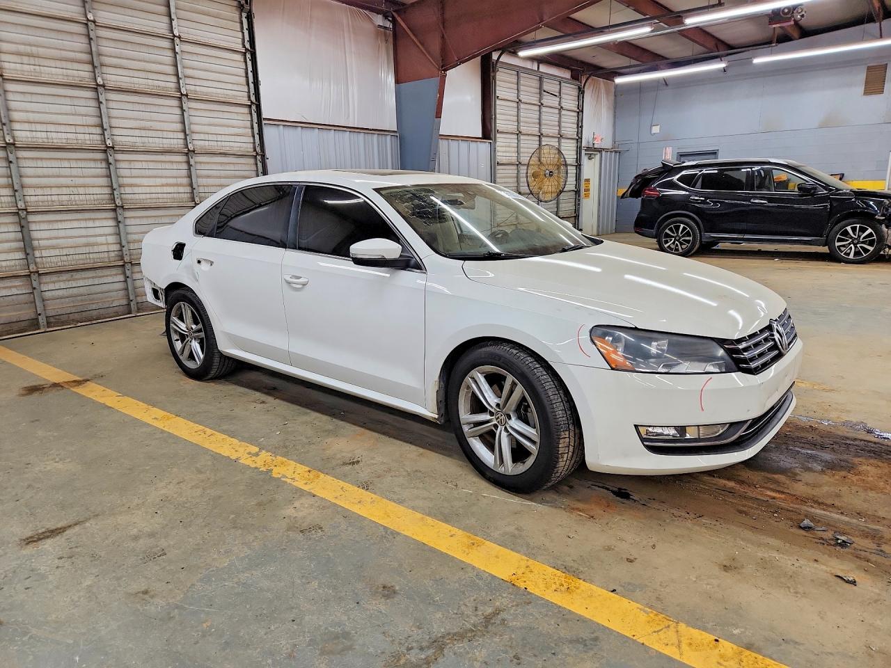 2013 Volkswagen Passat Se - Фото 4