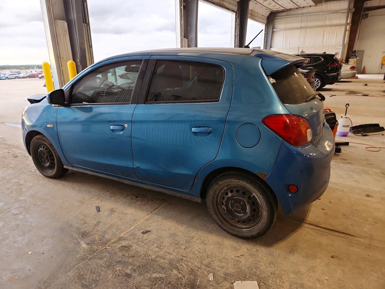 2015 Mitsubishi Mirage De - Фото 2