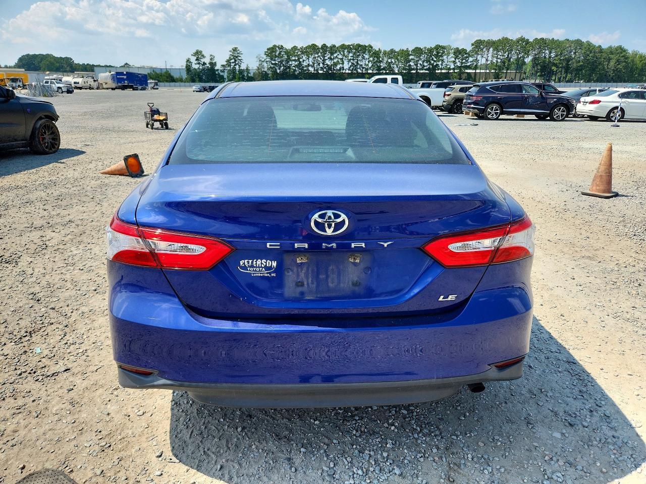 2018 Toyota Camry Le - Фото 6