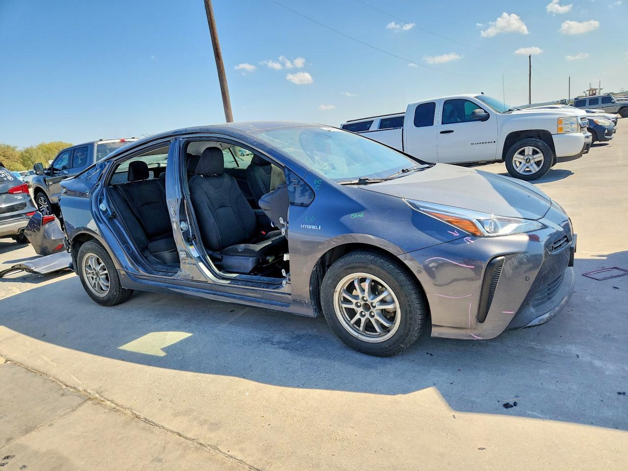 2022 Toyota Prius Le - Image 4