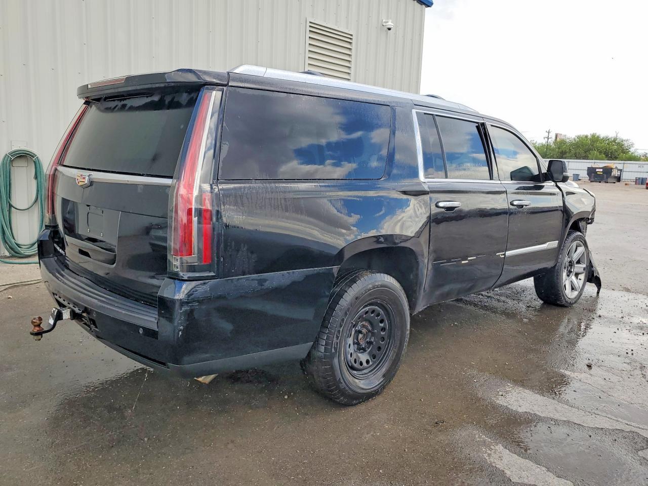 2015 Cadillac Escalade Esv Premium - Image 3