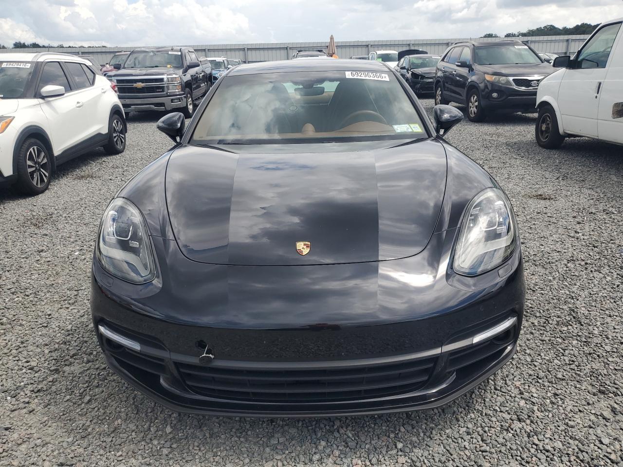 2018 Porsche Panamera 4 - Фото 5