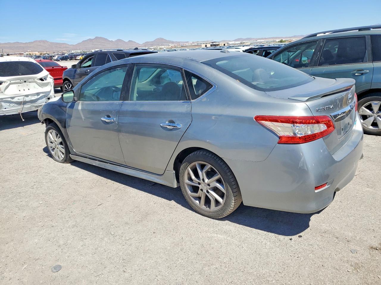 2013 Nissan Sentra S - Фото 2