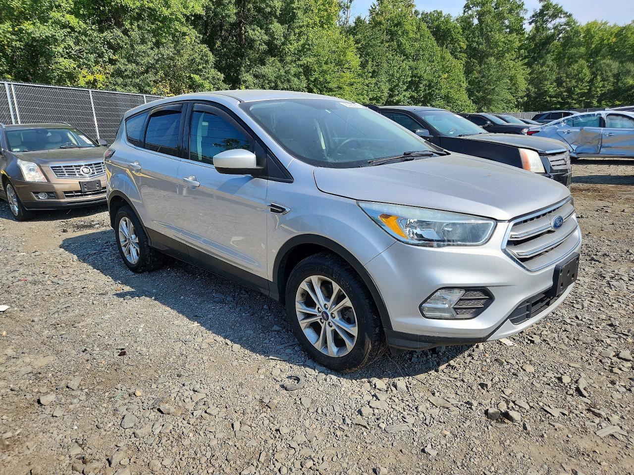 2017 Ford Escape Se - Фото 4