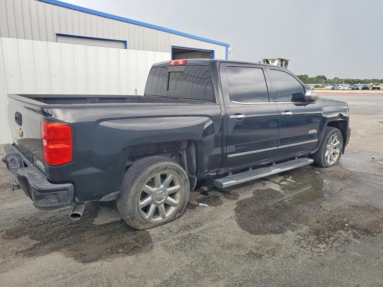 2015 Chevrolet Silverado C1500 High Country - Фото 3