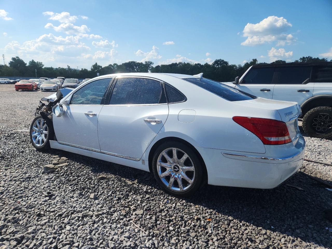 2012 Hyundai Equus Signature - Фото 2