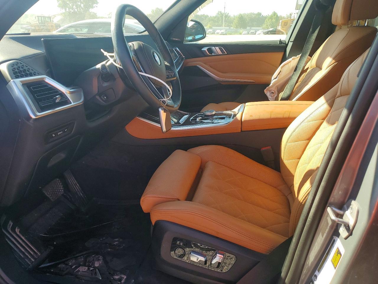 2025 BMW X5 xDrive40I - Фото 7