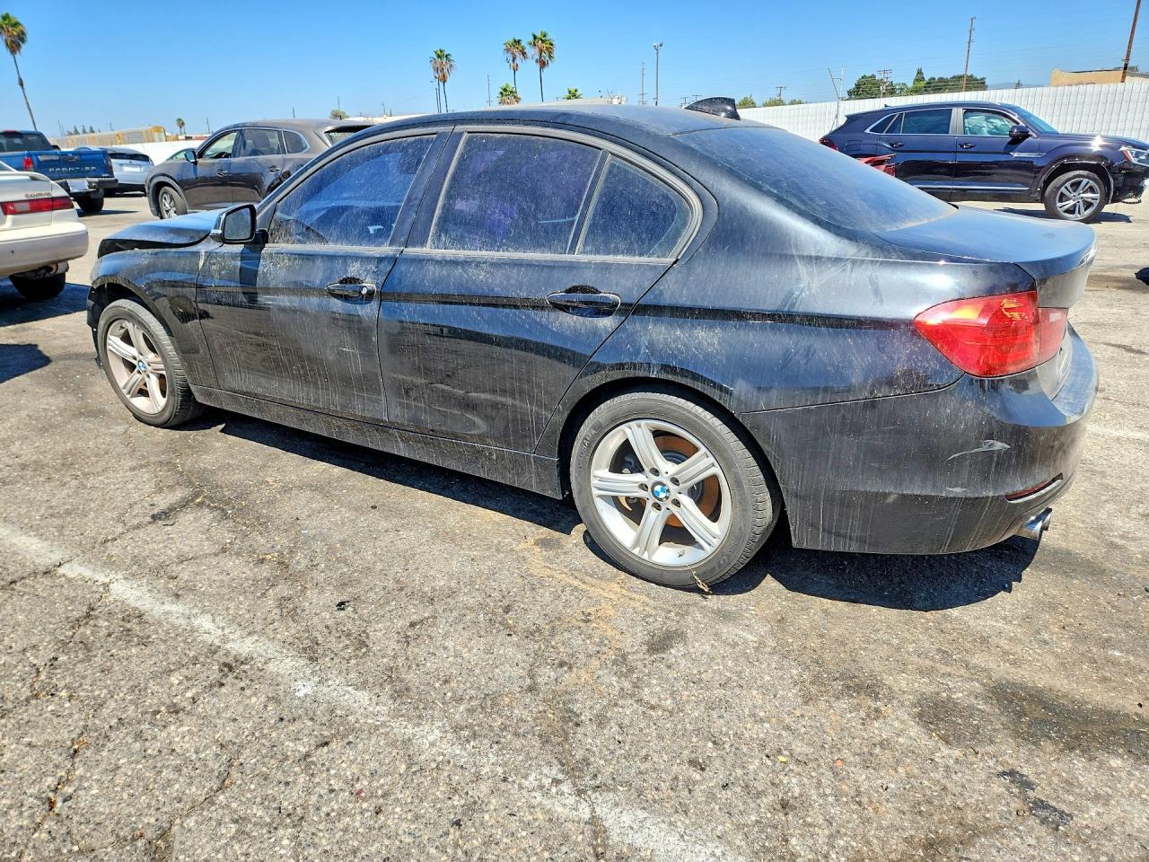 2013 BMW 328 I - Фото 2