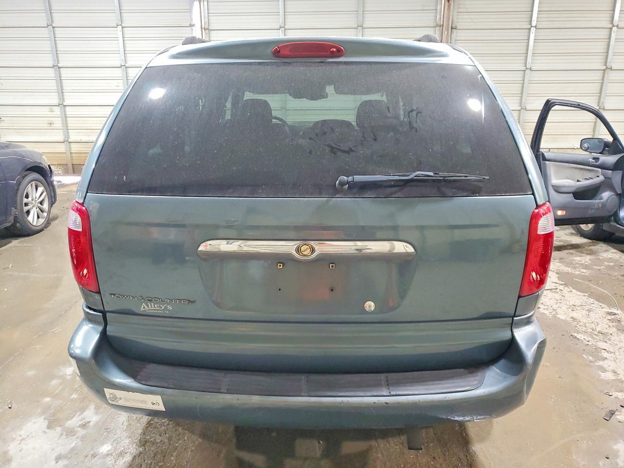 2006 Chrysler Town & Country - Фото 6