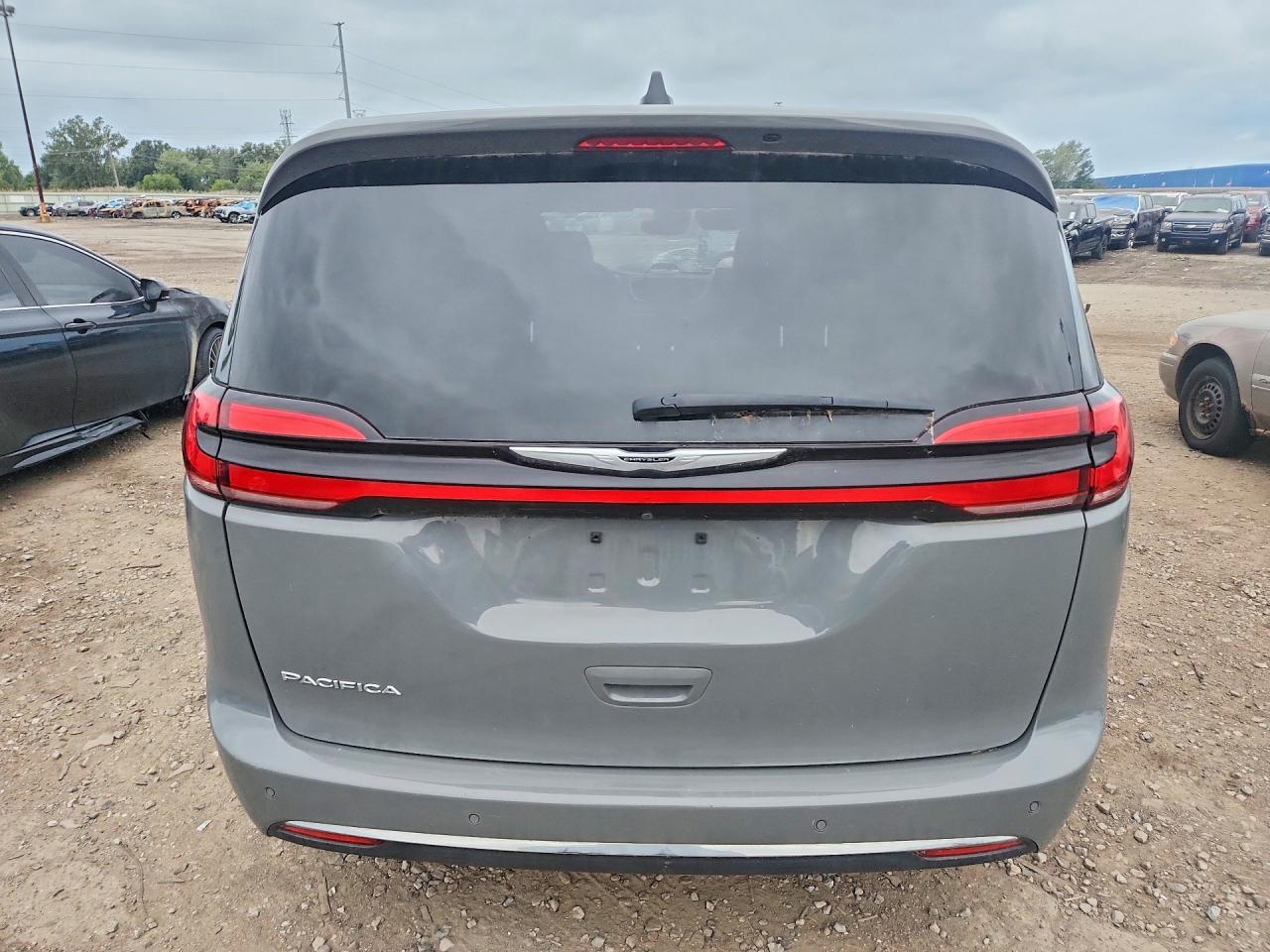 2025 Chrysler Pacifica Select - Фото 6