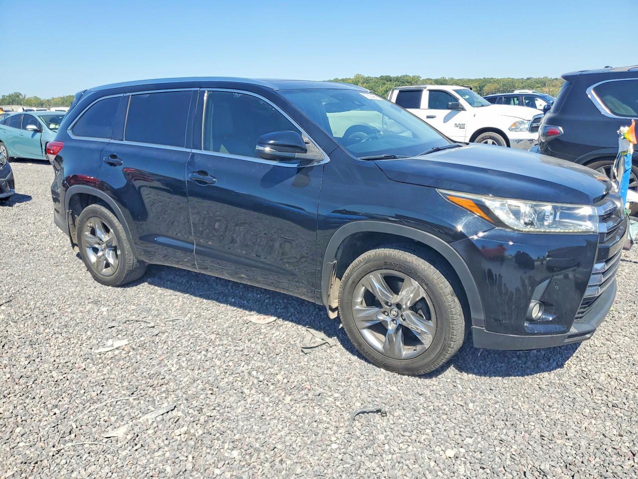 2017 Toyota Highlander Limited Platinum - Фото 4
