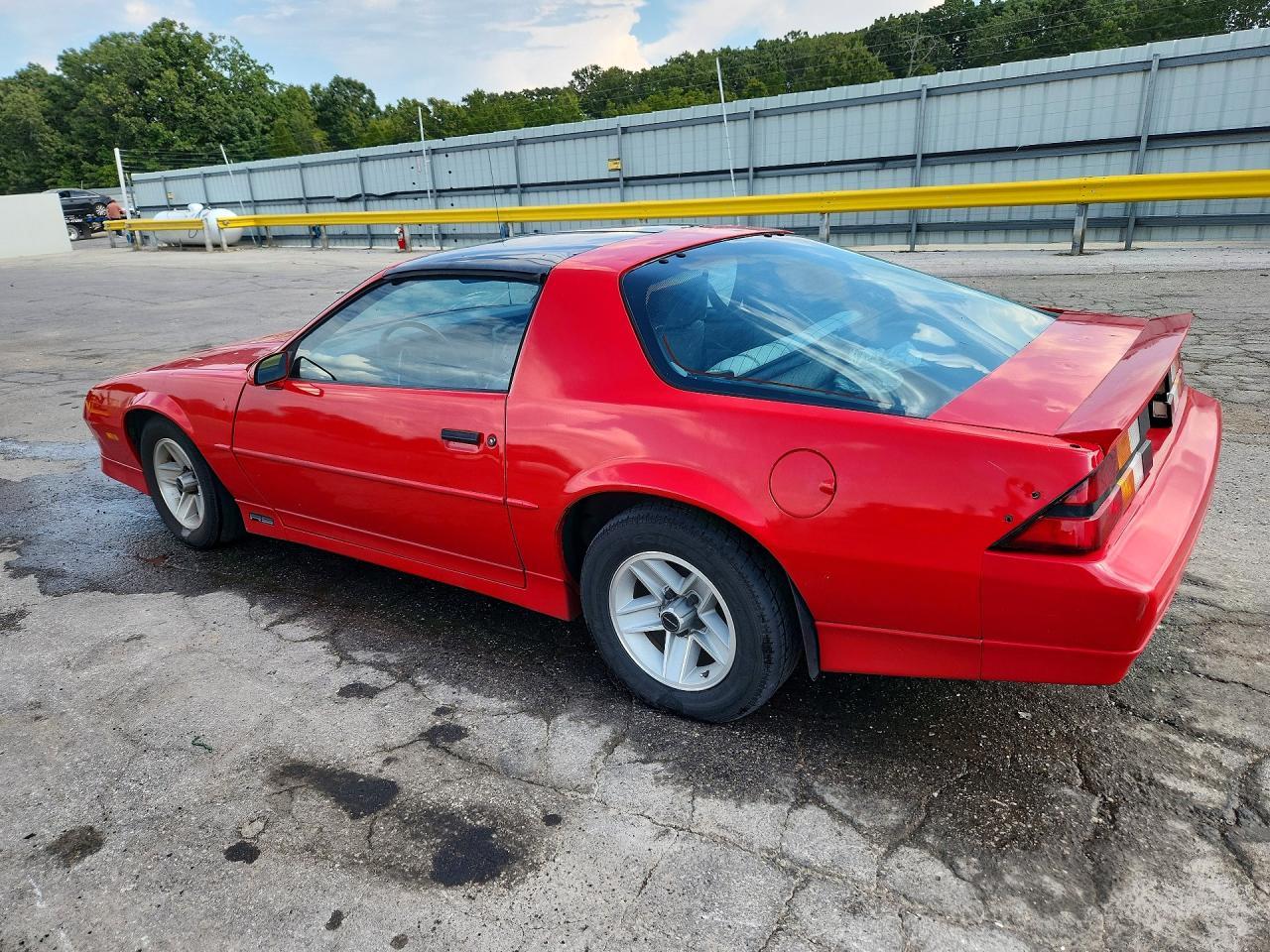 1989 Chevrolet Camaro - Фото 2