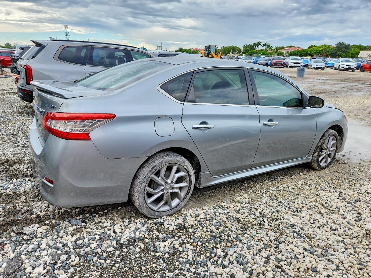 2014 Nissan Sentra Sr - Image 3