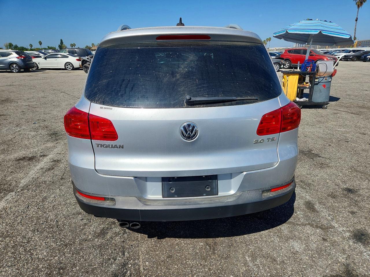 2012 Volkswagen Tiguan S - Фото 6