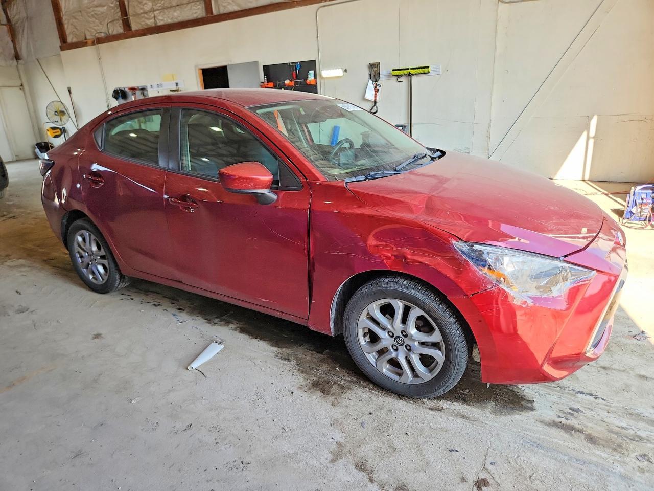 2018 Toyota Yaris Ia Base - Фото 4