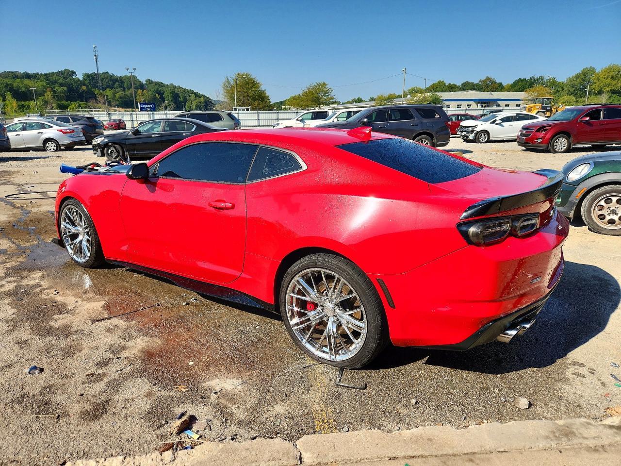 2019 Chevrolet Camaro Ss - Image 2