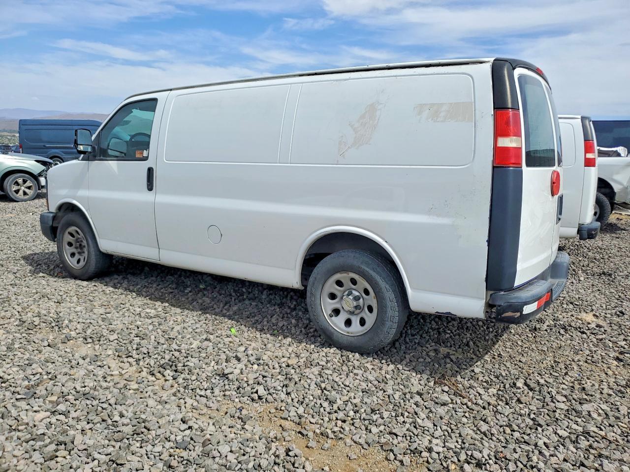 2014 Chevrolet Express G1500 - Image 2
